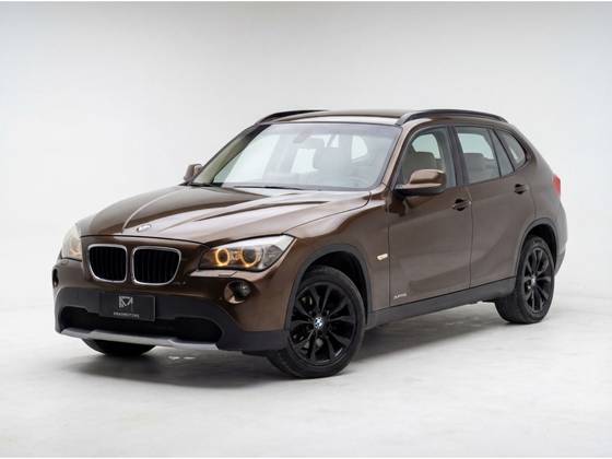 BMW X1 2.0 16V GASOLINA SDRIVE18I TOP 4P AUTOMÁTICO BMW X1 2.0 16V GASOLINA SDRIVE18I TOP 4P AUTOMÁTICO